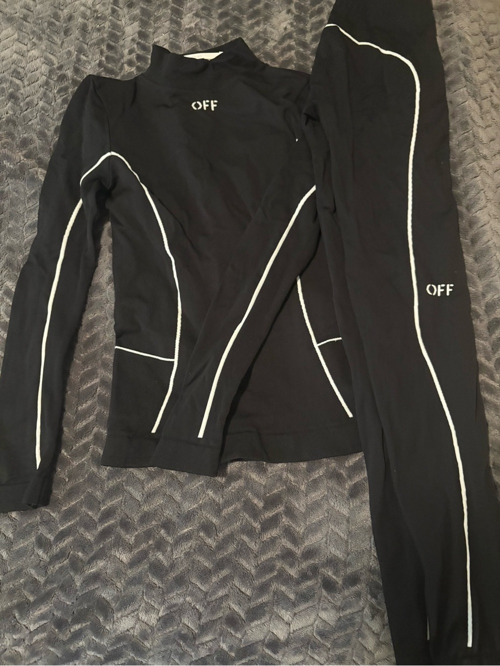 Off-White Black Long Sleeve Top and Leggings Set with White Piping